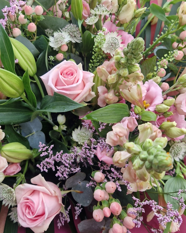 Pastel Showstopper Bouquet